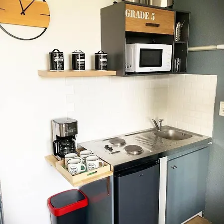 Studio2-hotel Futuroscope / 8min A Pieds/ 1-4 Personnes *